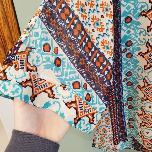 Dressbarn Sheer Top 3/4 sleeve - Picture 4 of 5